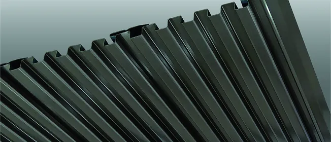 ヘアライン調電気めっき(EG)鋼板スパンドレル